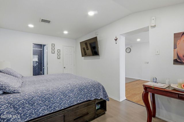 1928 SAINT JOHNS Drive, El Paso, TX 79903