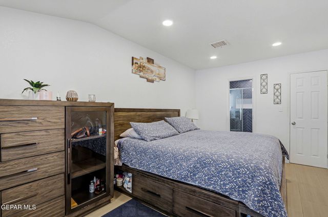 1928 SAINT JOHNS Drive, El Paso, TX 79903