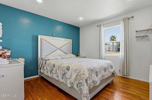 1928 SAINT JOHNS Drive, El Paso, TX 79903