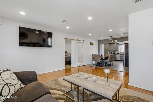 1928 SAINT JOHNS Drive, El Paso, TX 79903