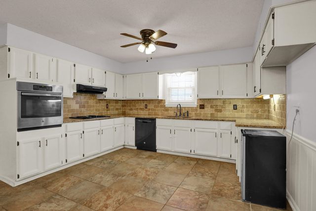 11670 MACON RD, Eads, TN 38028