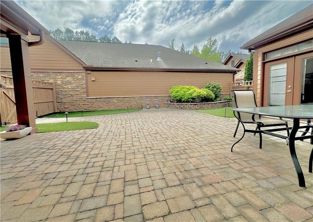 331 Gold Cove Lane, Johns Creek, GA 30097