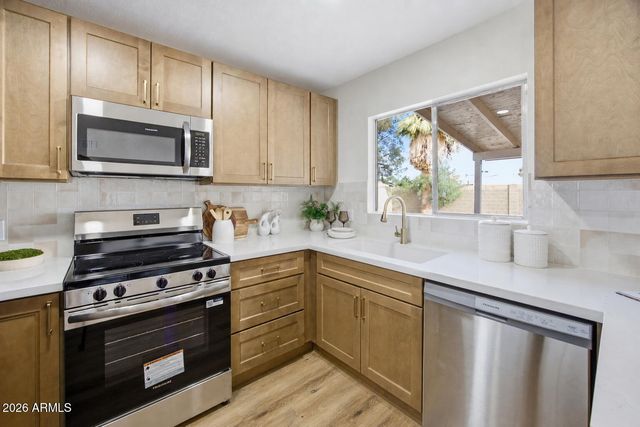 4509 W TOPEKA Drive, Glendale, AZ 85308