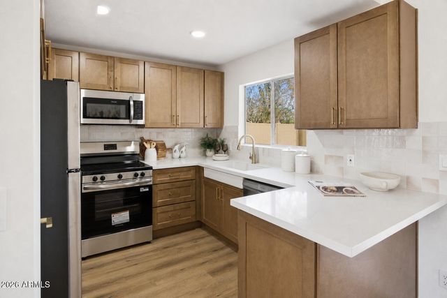 4509 W TOPEKA Drive, Glendale, AZ 85308
