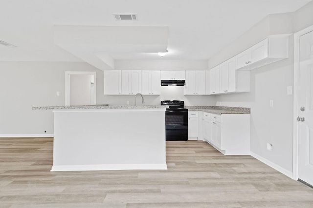 125 Bastrop Street, Angleton, TX 77515