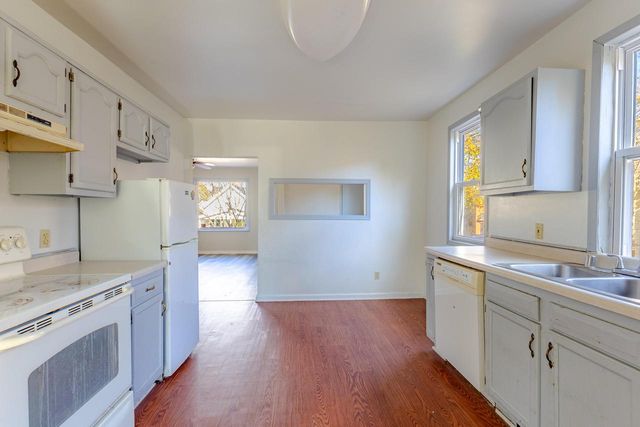 3863 E Squire AVENUE, Cudahy, WI 53110