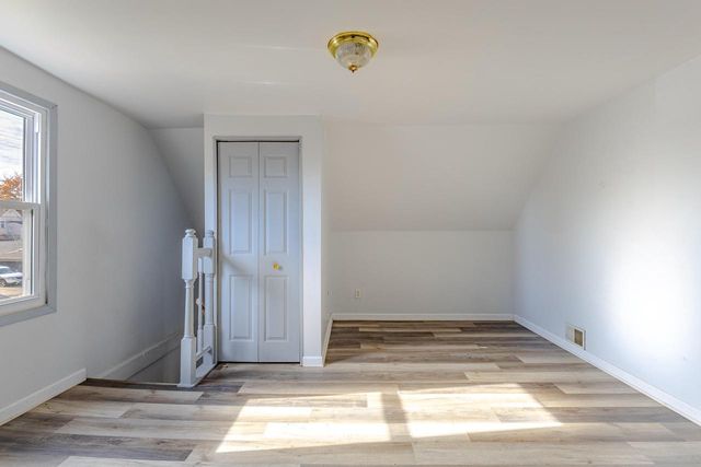 3863 E Squire AVENUE, Cudahy, WI 53110