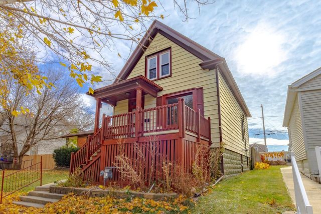 3863 E Squire AVENUE, Cudahy, WI 53110