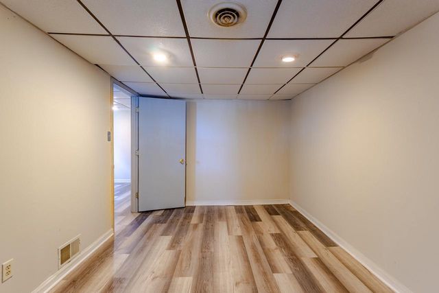 3863 E Squire AVENUE, Cudahy, WI 53110