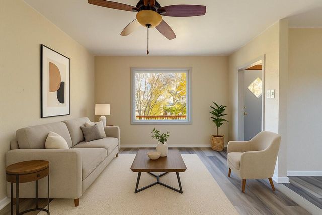 3863 E Squire AVENUE, Cudahy, WI 53110