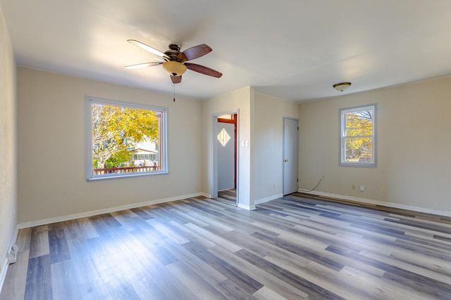 3863 E Squire AVENUE, Cudahy, WI 53110