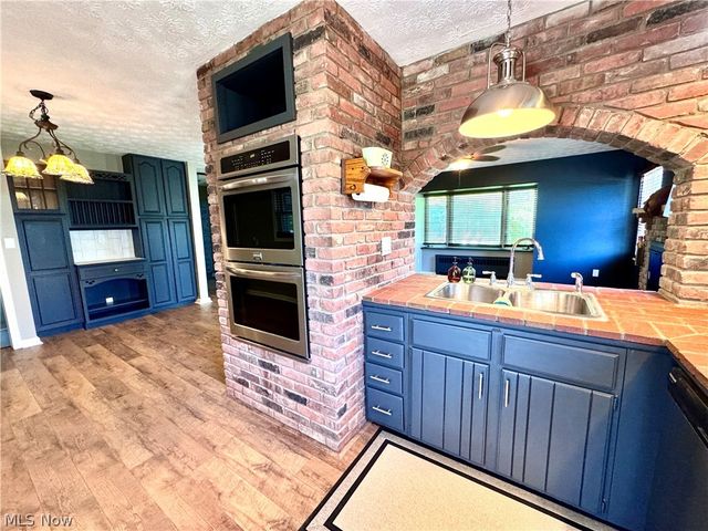 8016 Harris Drive, Garrettsville, OH 44231