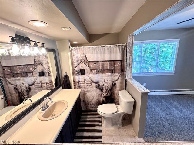 8016 Harris Drive, Garrettsville, OH 44231