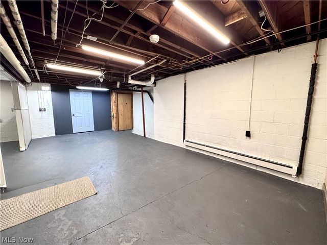 8016 Harris Drive, Garrettsville, OH 44231