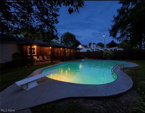 8016 Harris Drive, Garrettsville, OH 44231