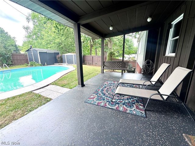 8016 Harris Drive, Garrettsville, OH 44231
