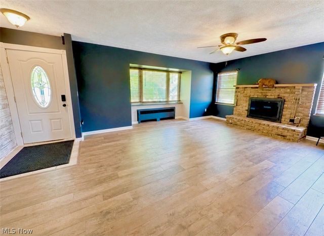 8016 Harris Drive, Garrettsville, OH 44231