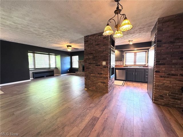 8016 Harris Drive, Garrettsville, OH 44231
