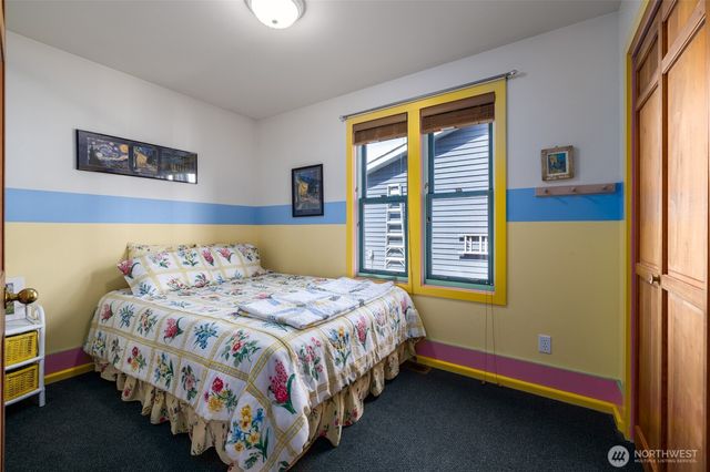 754 Livingston Bay Shore Drive, Camano Island, WA 98282
