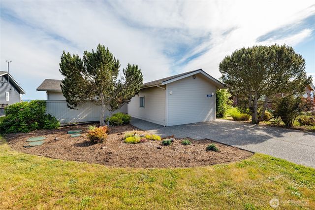 754 Livingston Bay Shore Drive, Camano Island, WA 98282