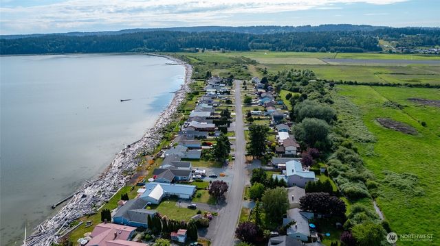 754 Livingston Bay Shore Drive, Camano Island, WA 98282