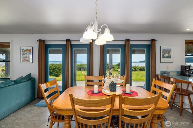 754 Livingston Bay Shore Drive, Camano Island, WA 98282