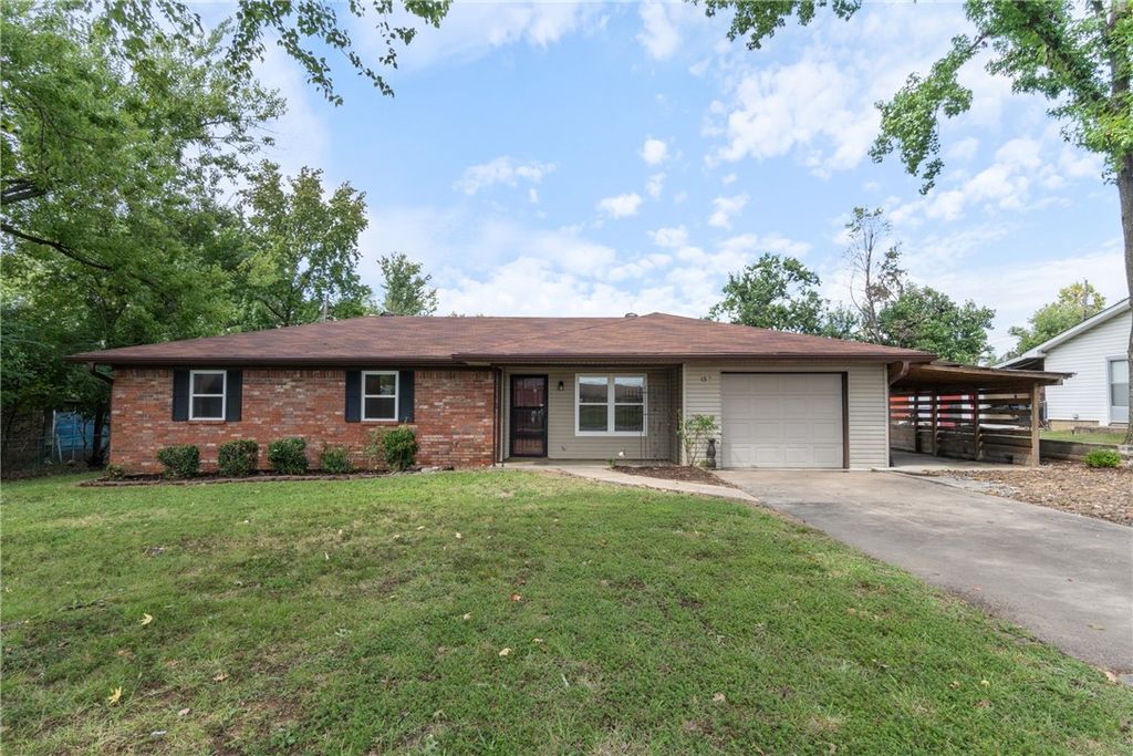 1311 Royal Drive, Bentonville, AR 72712