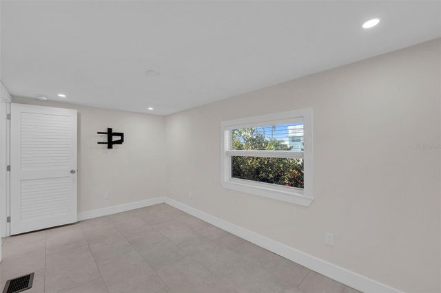 2880 8TH AVENUE, St James City, FL 33956