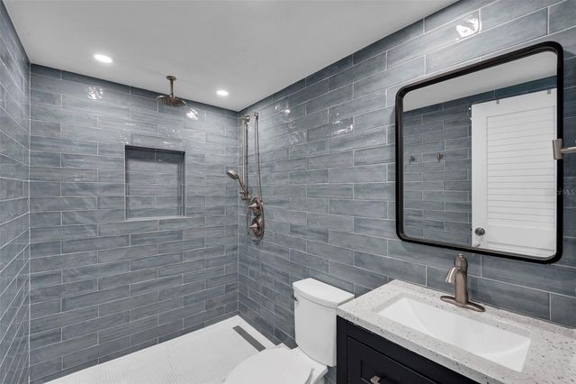 2880 8TH AVENUE, St James City, FL 33956