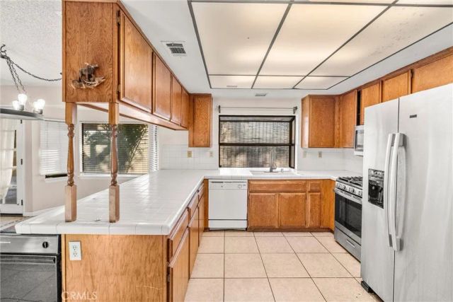 36164 Serape Drive, Yucaipa, CA 92399