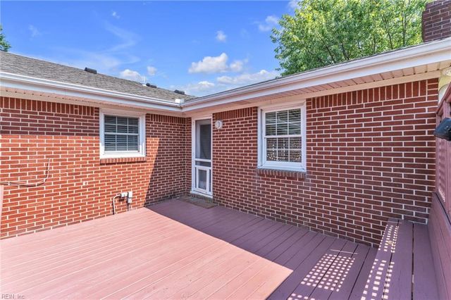 4633 Miles Standish RD Dr, Virginia Beach, VA 23455