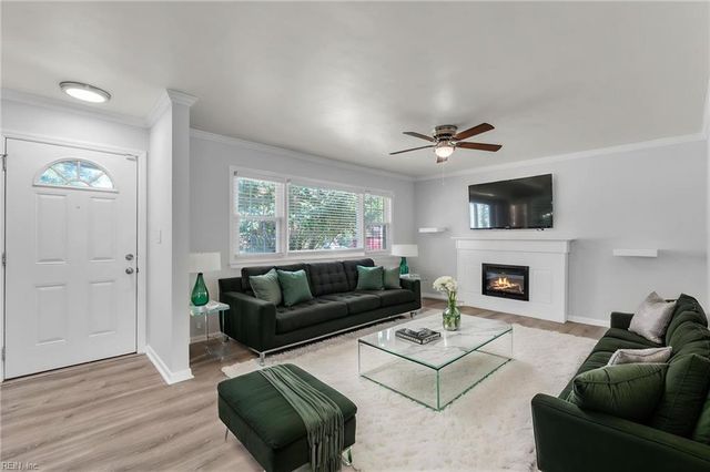 4633 Miles Standish RD Dr, Virginia Beach, VA 23455