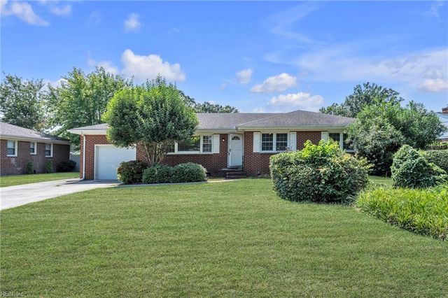 4633 Miles Standish RD Dr, Virginia Beach, VA 23455