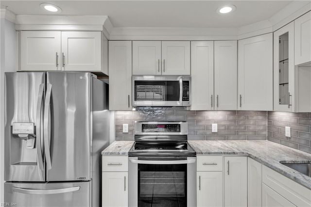 4633 Miles Standish RD Dr, Virginia Beach, VA 23455