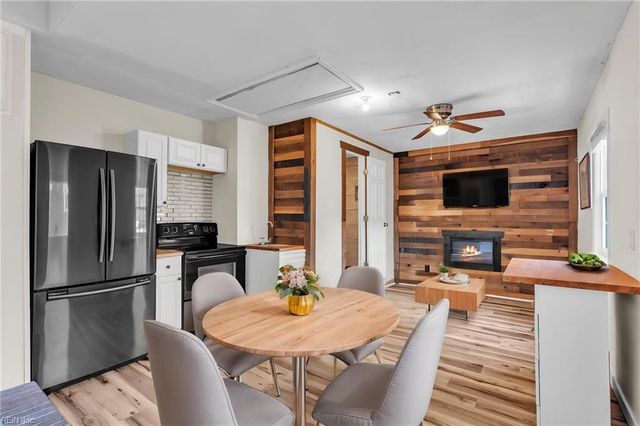 4633 Miles Standish RD Dr, Virginia Beach, VA 23455