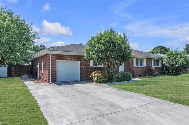 4633 Miles Standish RD Dr, Virginia Beach, VA 23455