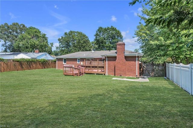 4633 Miles Standish RD Dr, Virginia Beach, VA 23455