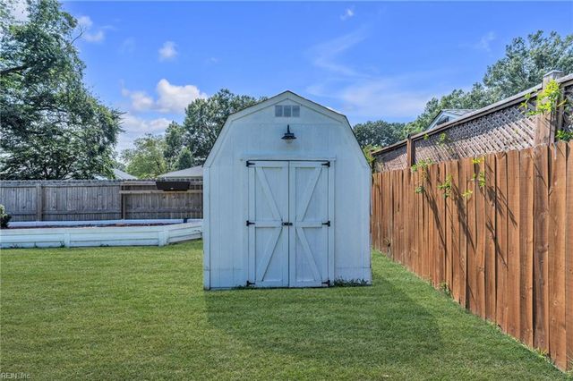 4633 Miles Standish RD Dr, Virginia Beach, VA 23455
