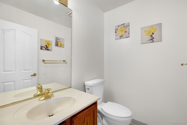 1853 Midchester Drive, West Bloomfield Charter Township, MI 48324