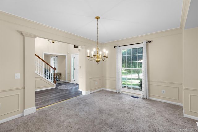 1853 Midchester Drive, West Bloomfield Charter Township, MI 48324