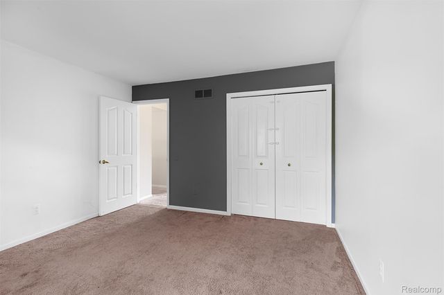 1853 Midchester Drive, West Bloomfield Charter Township, MI 48324