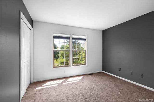 1853 Midchester Drive, West Bloomfield Charter Township, MI 48324