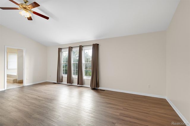 1853 Midchester Drive, West Bloomfield Charter Township, MI 48324