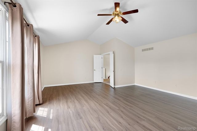 1853 Midchester Drive, West Bloomfield Charter Township, MI 48324