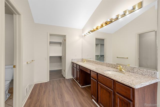 1853 Midchester Drive, West Bloomfield Charter Township, MI 48324