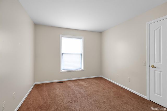 1853 Midchester Drive, West Bloomfield Charter Township, MI 48324