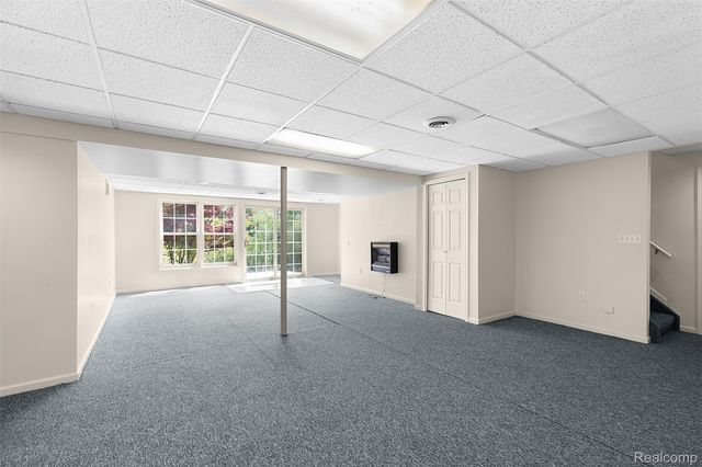 1853 Midchester Drive, West Bloomfield Charter Township, MI 48324
