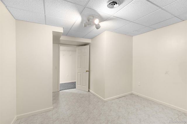 1853 Midchester Drive, West Bloomfield Charter Township, MI 48324