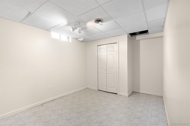 1853 Midchester Drive, West Bloomfield Charter Township, MI 48324