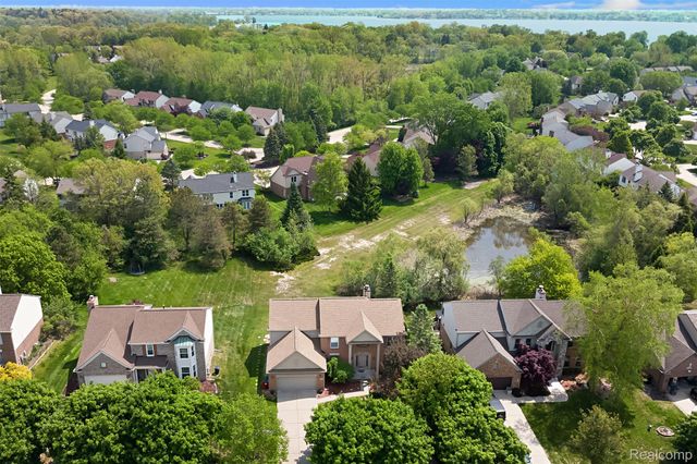 1853 Midchester Drive, West Bloomfield Charter Township, MI 48324